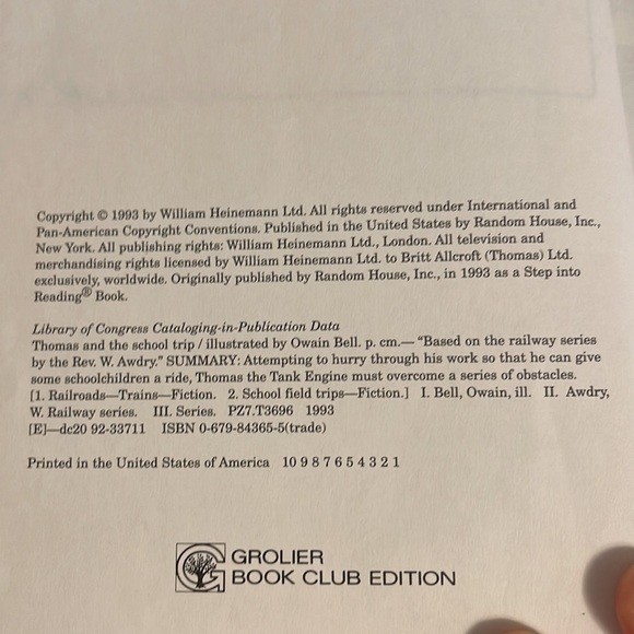 Vintage 1993 Thomas and the School Trip Illustrated Story Picture Book​​​​​​​ - Picture 2 of 4